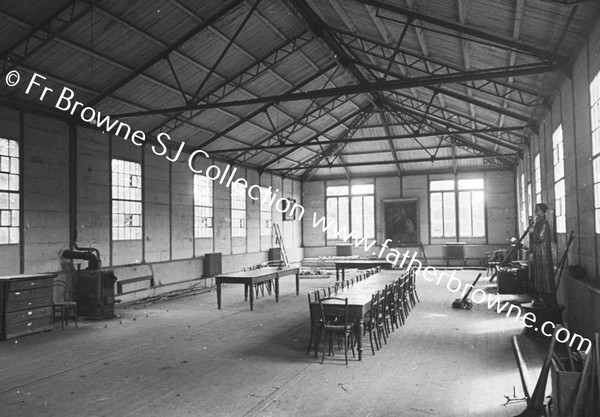 ST MARYS  AMBULACRUM  INTERIOR